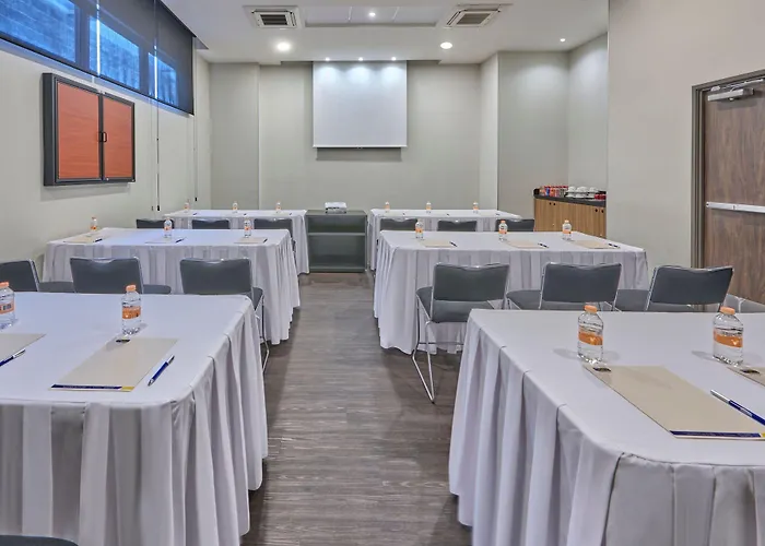 Express By Marriott Ciudad De La Hotel 3*