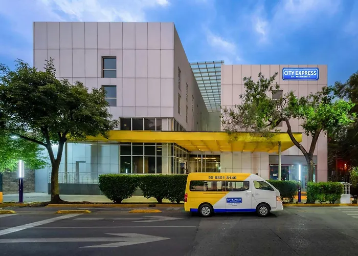 Express By Marriott Ciudad De La Hotel