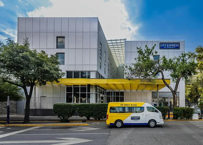 Hotel Express By Marriott Ciudad De La