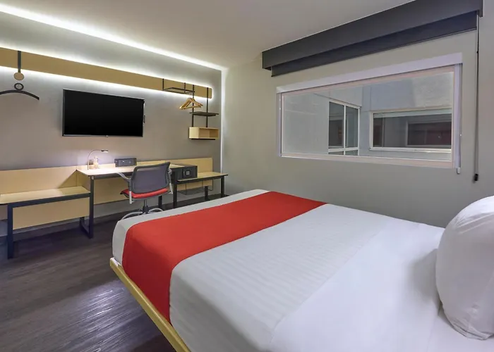 Express By Marriott Ciudad De La Hotel 3*