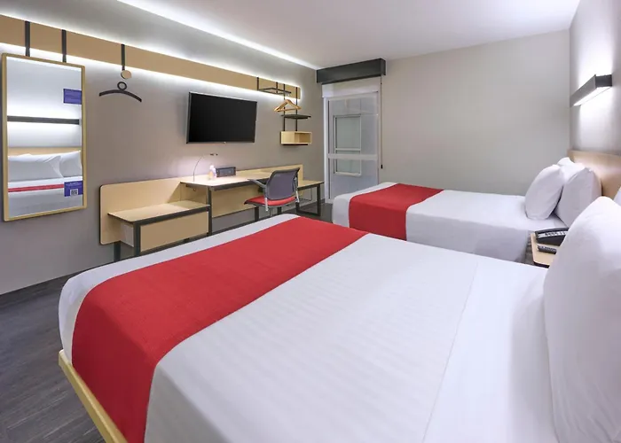 Hotel Express By Marriott Ciudad De La