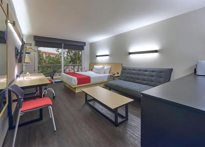 Express By Marriott Ciudad De La Hotel 3*